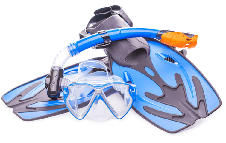 https://www.blanes-sub.com/wp-content/uploads/2020/04/SnorkelingSet.jpg